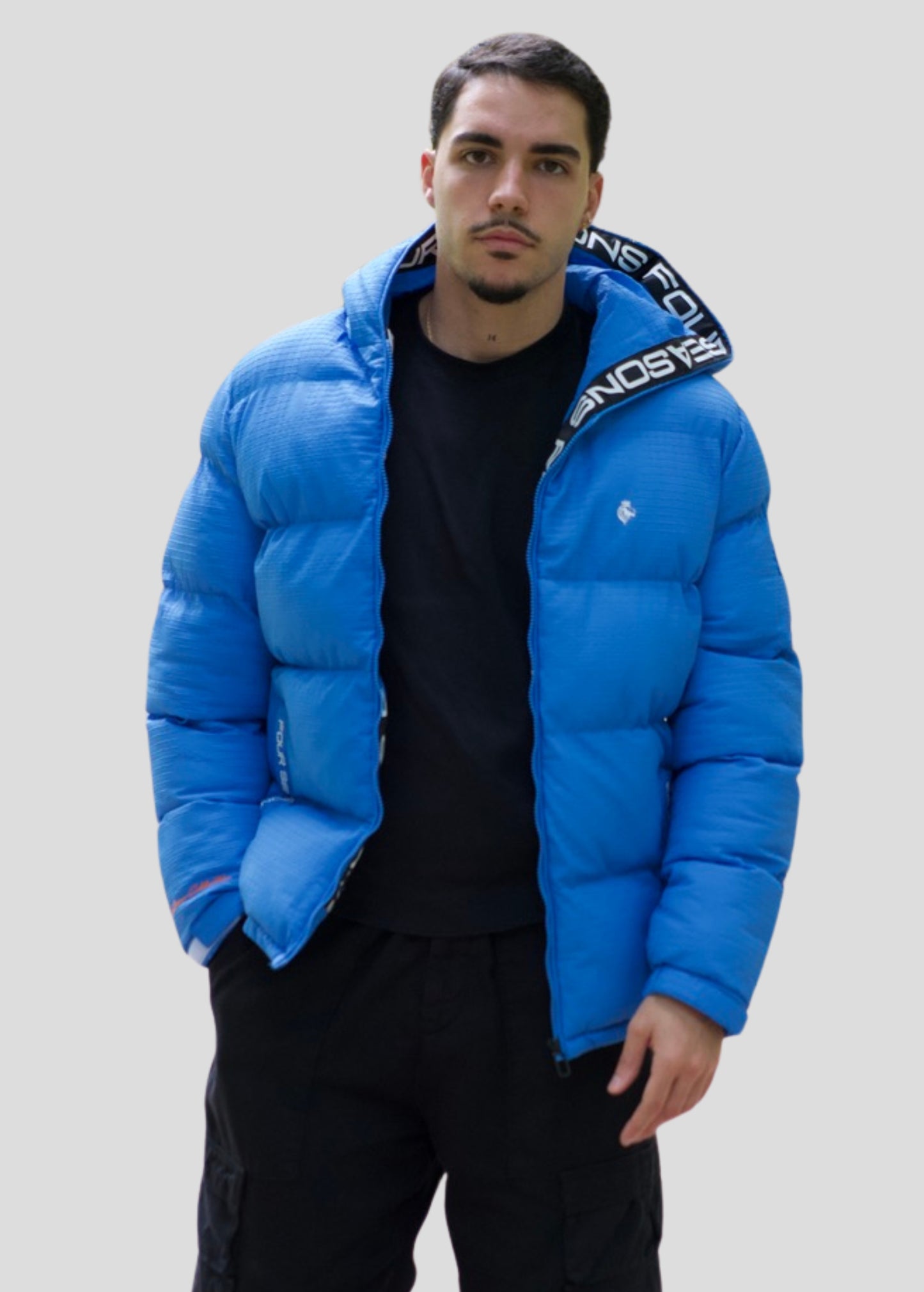 Chaqueta azul nube con capucha