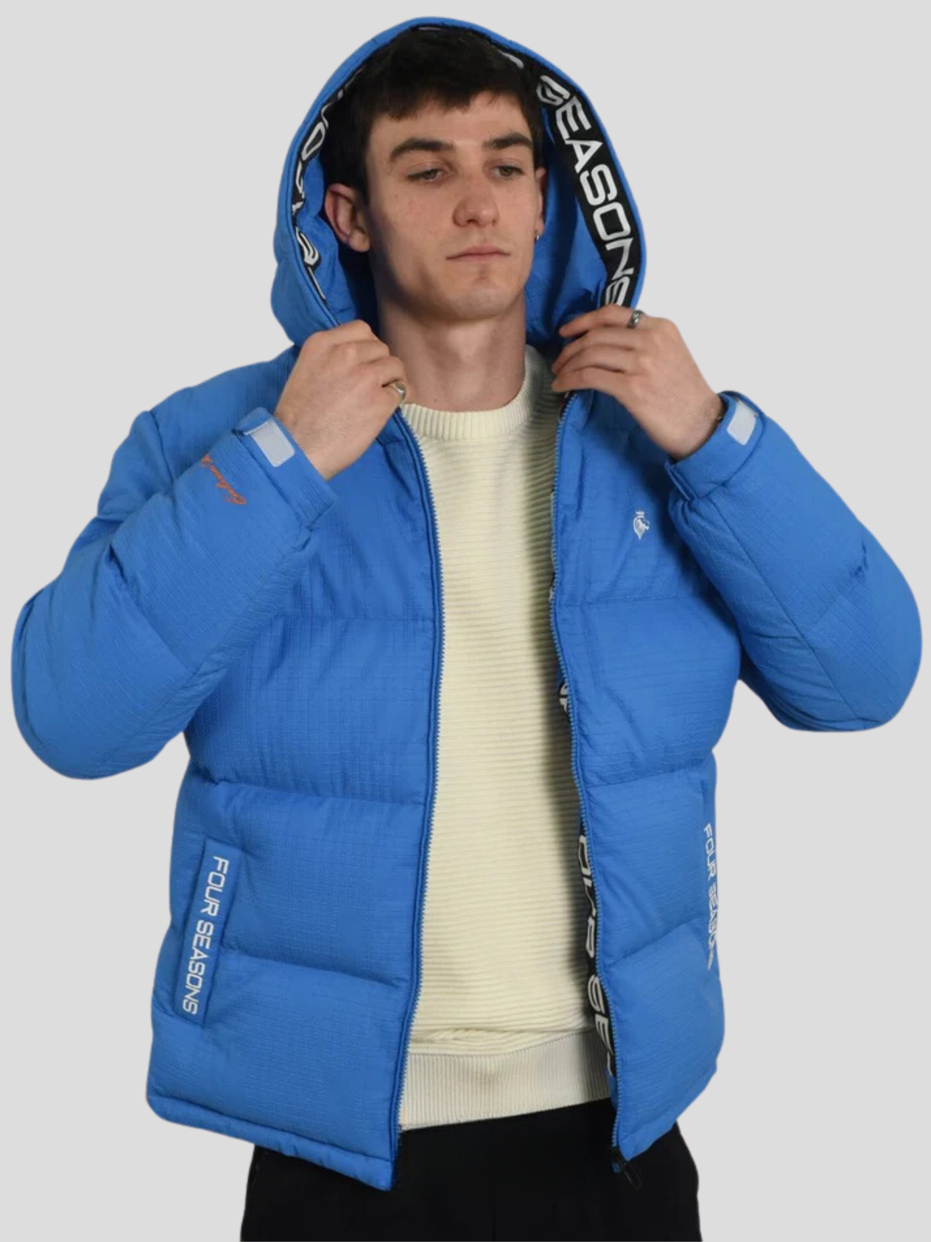 Chaqueta azul nube con capucha